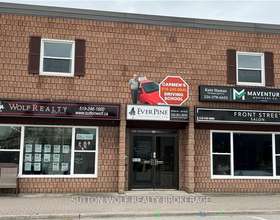 48 Front St E, Middlesex, Ontario