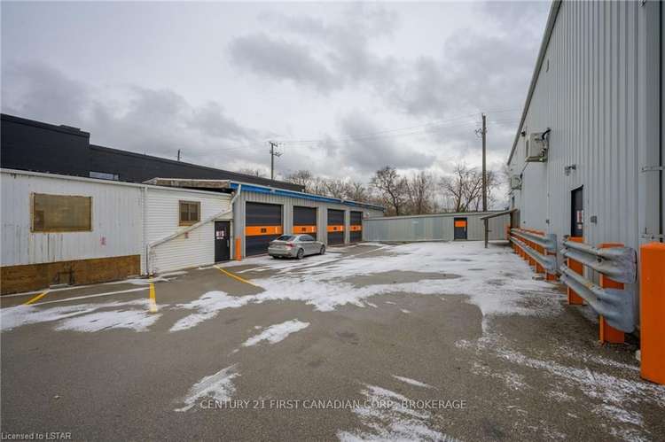 400 Wellington St, Hamilton, Ontario, Industrial Sector