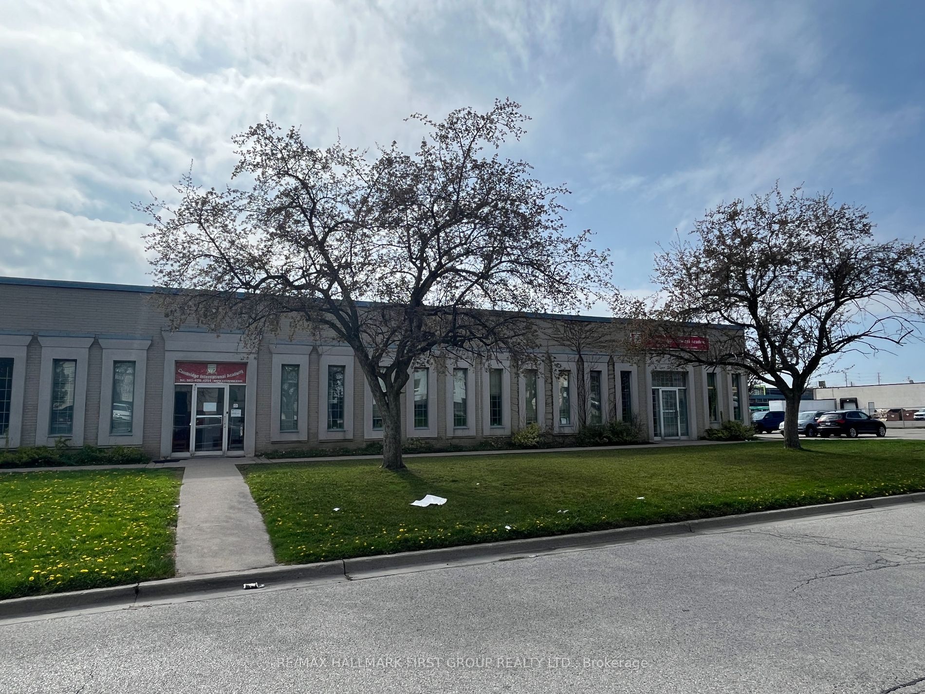 126 Commercial Ave, Ajax, Ontario, South West