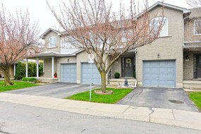 800 Paramount Dr