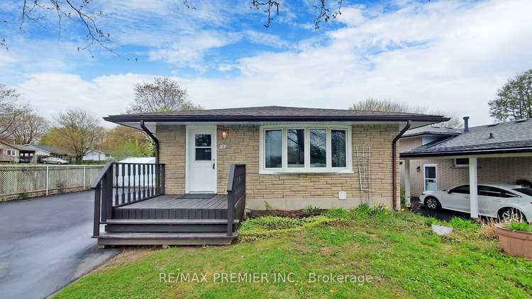 131 Pinedale Dr, Kitchener, Ontario, 