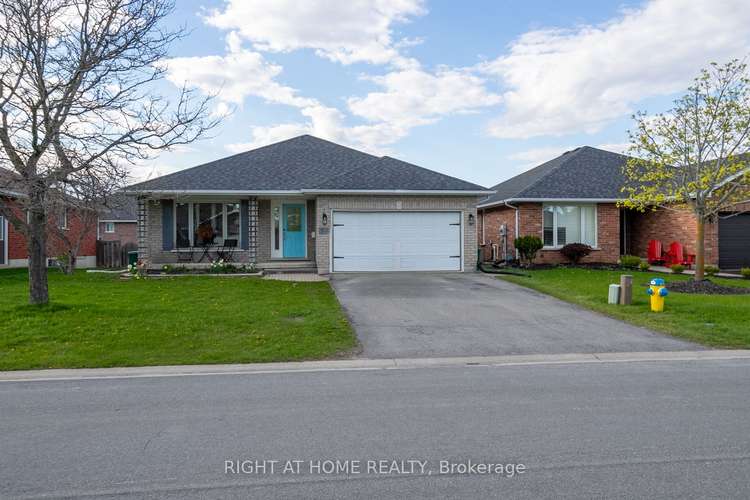 38 Hickory Grve, Belleville, Ontario, 