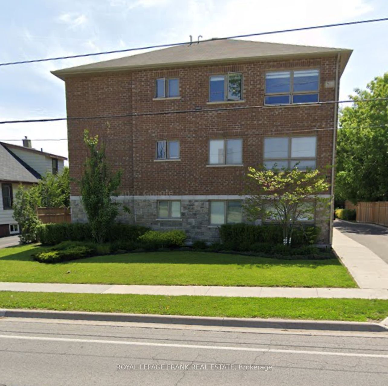 1418 Simcoe St S, Oshawa, Ontario, Lakeview