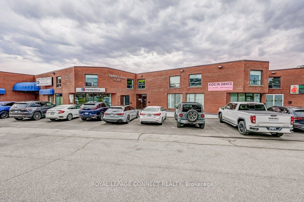 800 Arrow Rd, Toronto, Ontario, Humbermede