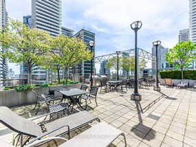 85 Bloor St E