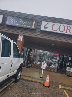 725 Notre Dame Dr, Middlesex, Ontario , MLS #X8349594 , Image - 1