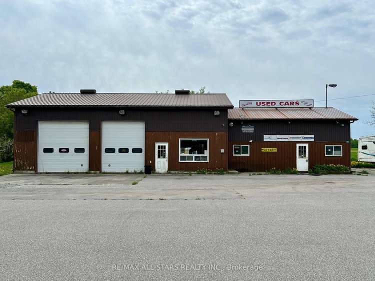 894 Highway 7 Rd, Kawartha Lakes, Ontario, Oakwood