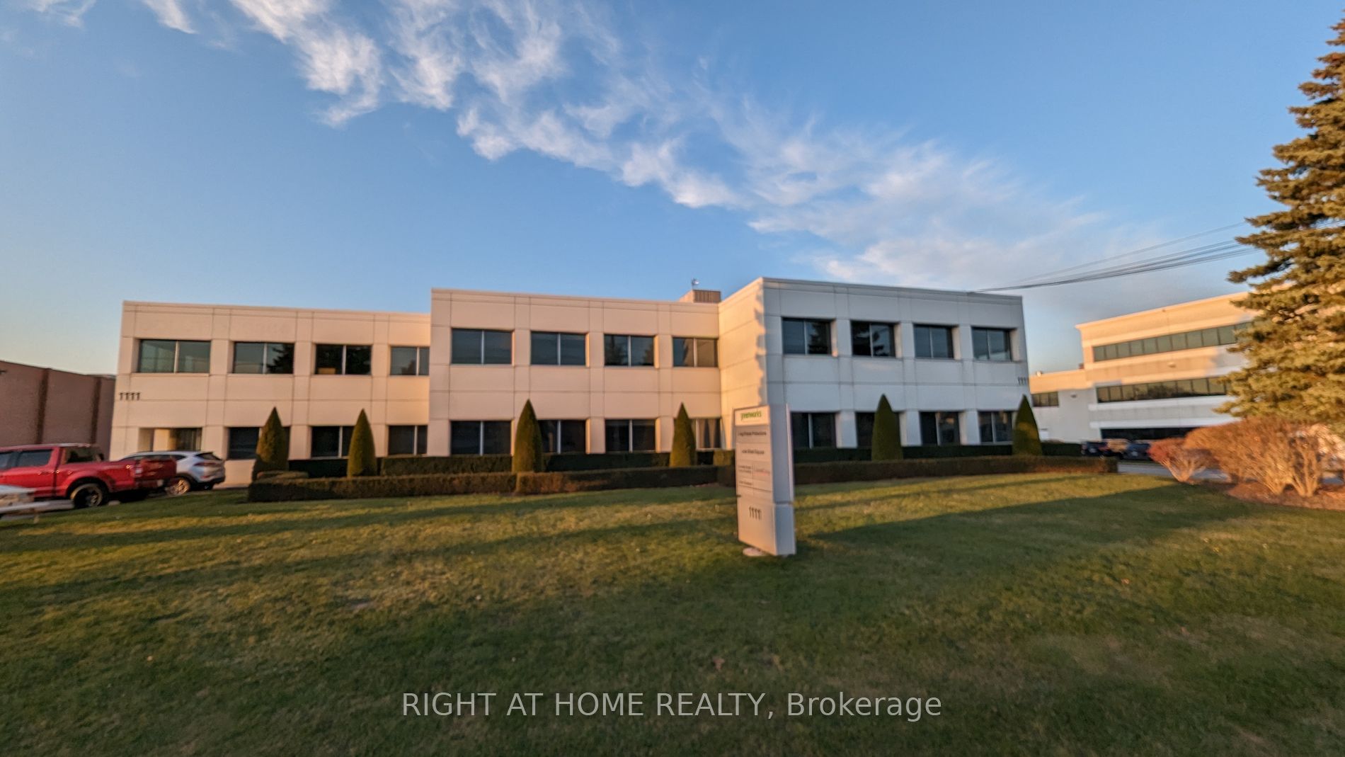 1111 Stellar Dr, Newmarket, Ontario, Newmarket Industrial Park