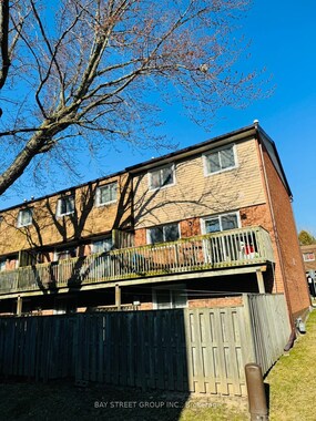 3025 Cedarglen Gate