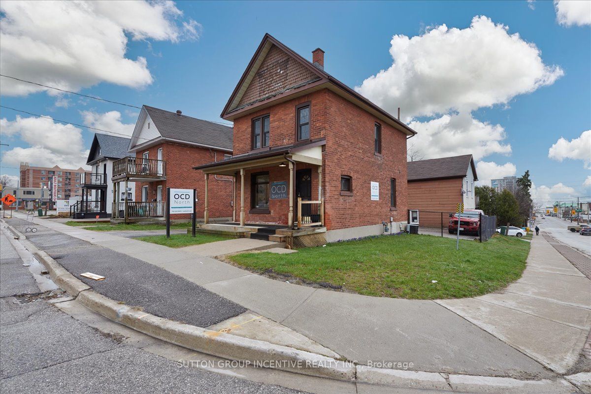 11 Sophia St W, Barrie, Ontario, City Centre