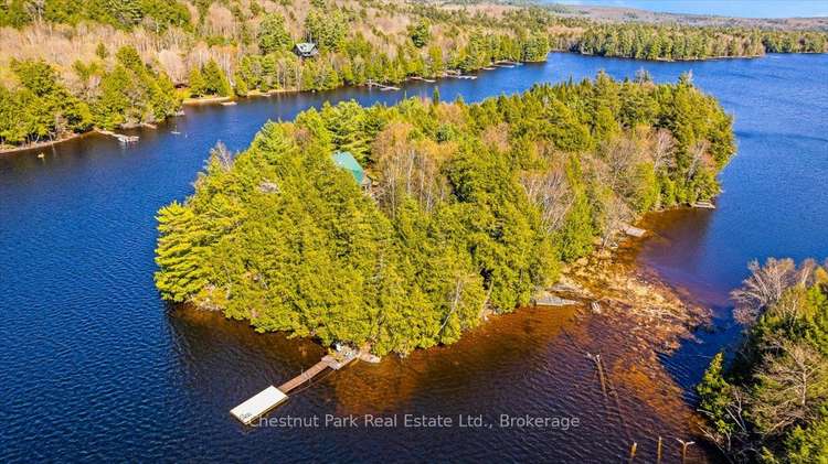 13080 Hemlock Island, Dysart et al, Ontario, 