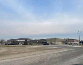 1130 Wellington Street St, Chatham-Kent, Ontario , MLS #X8381874 , Image - 1