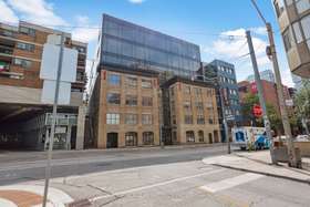 35 Mccaul St, Toronto, Ontario