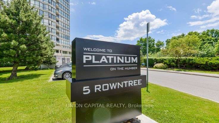 5 Rowntree Rd, Toronto, Ontario, Mount Olive-Silverstone-Jamestown