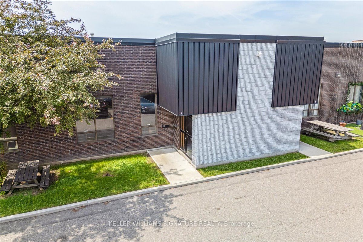 1707 Sismet Rd, Mississauga, Ontario, Northeast