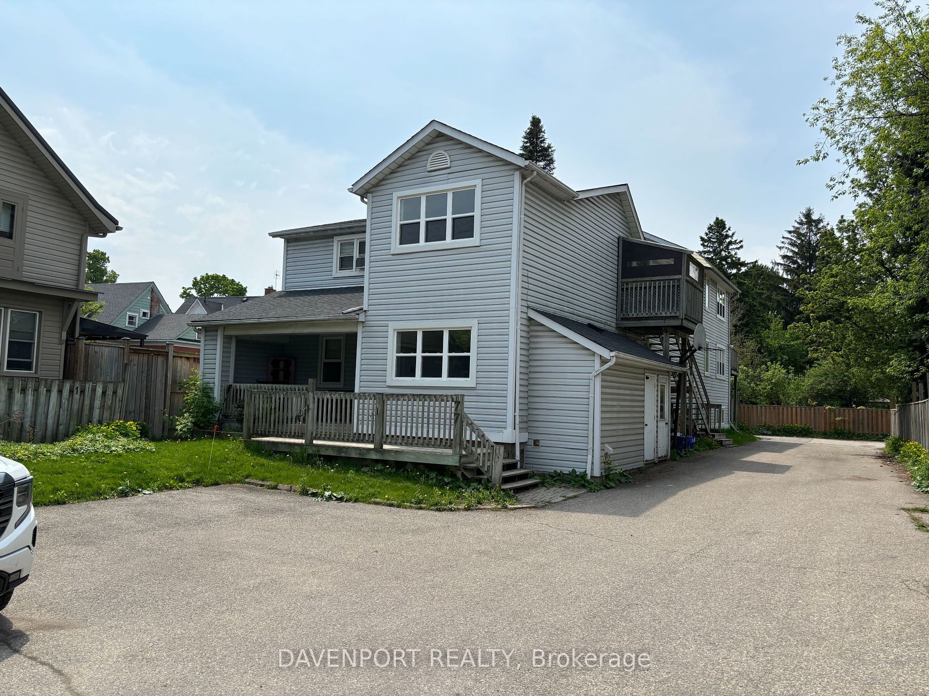 77 Lancaster St W, Kitchener, Ontario, 