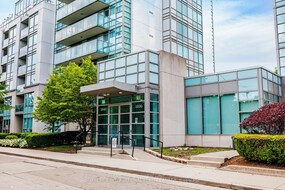 3840 Bathurst St