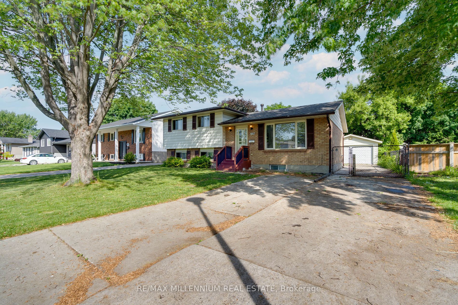 779 Cardiff Dr, Sarnia, Ontario, 