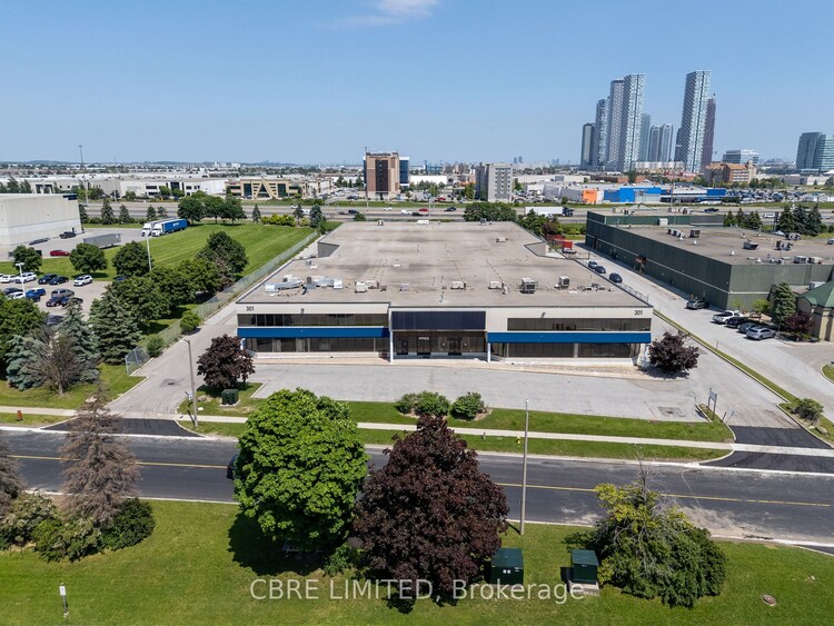 301 Chrislea Rd, Vaughan, Ontario, East Woodbridge