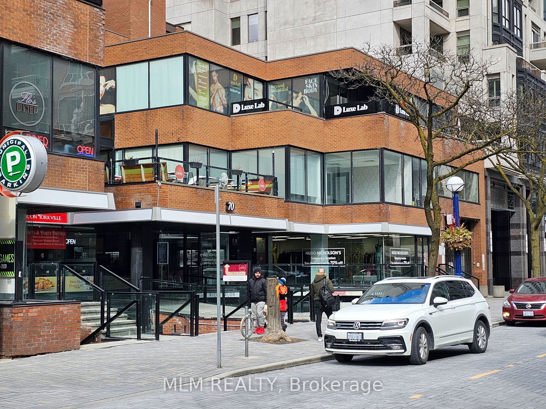 70 Yorkville Ave, Toronto, Ontario, Annex