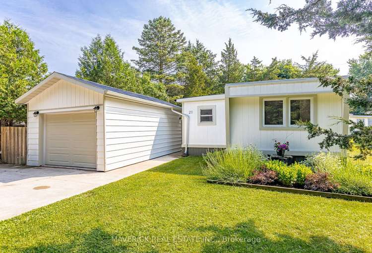 9839 Lakeshore Rd, Lambton Shores, Ontario, Grand Bend