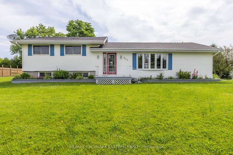 241 Queen St, Smith-Ennismore-Lakefield, Ontario, Lakefield