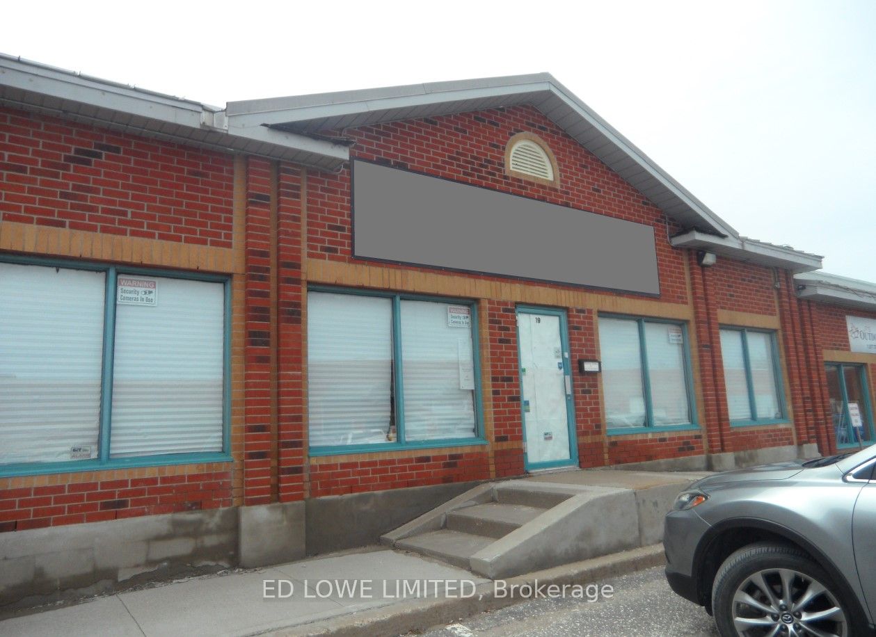 110 SAUNDERS Rd, Barrie, Ontario, 400 East