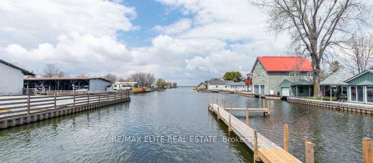 50 Erie Blvd, Norfolk, Ontario, Long Point