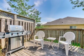 886 Cranbrook Rd