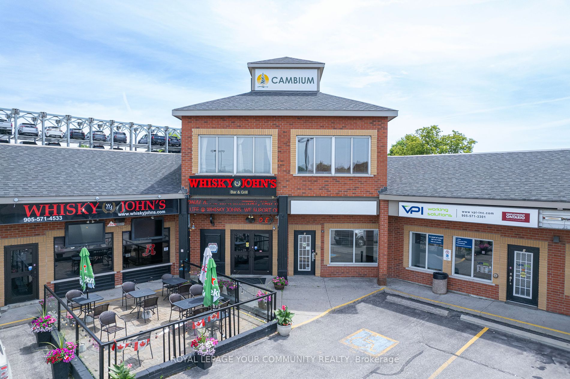 843 King St W, Oshawa, Ontario, Vanier