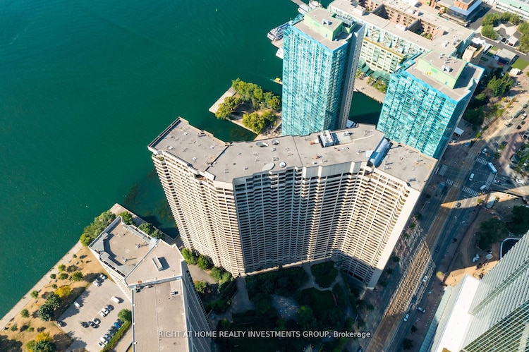 65 Harbour Sq, Toronto, Ontario, Waterfront Communities C1