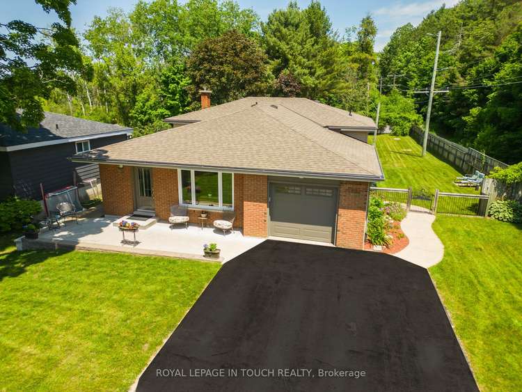 21 Park St, Penetanguishene, Ontario, Penetanguishene