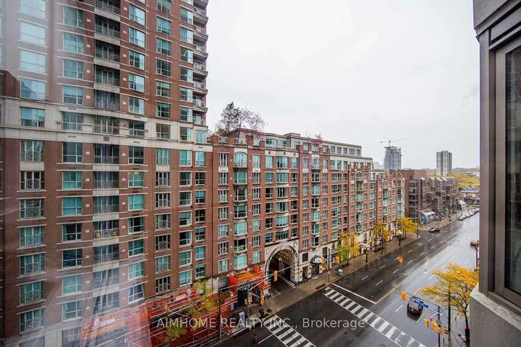 155 Yorkville Ave, Toronto, Ontario, Annex