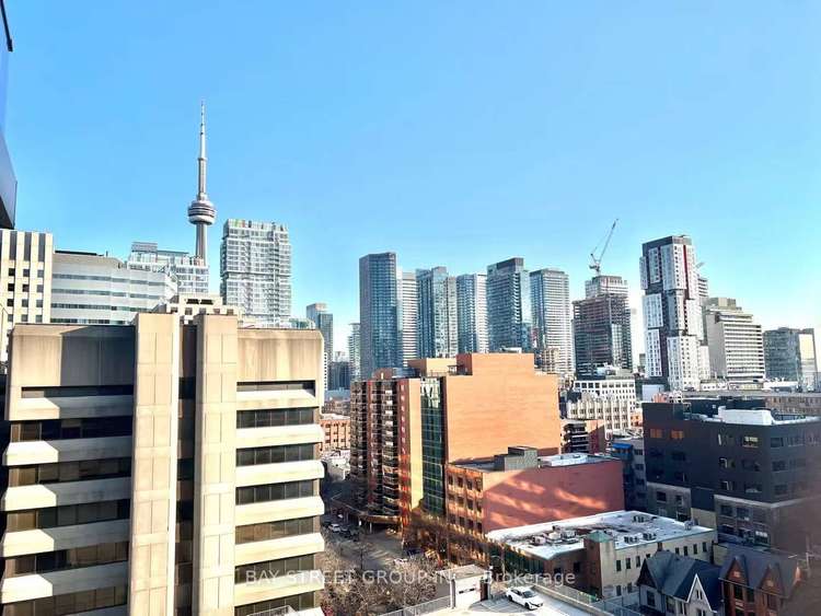 210 Simcoe St, Toronto, Ontario, Kensington-Chinatown