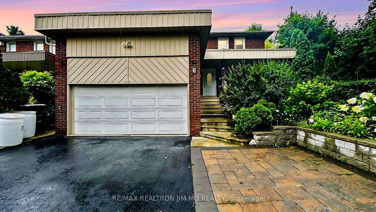 3 Rondeau Dr, Toronto, Ontario, Hillcrest Village