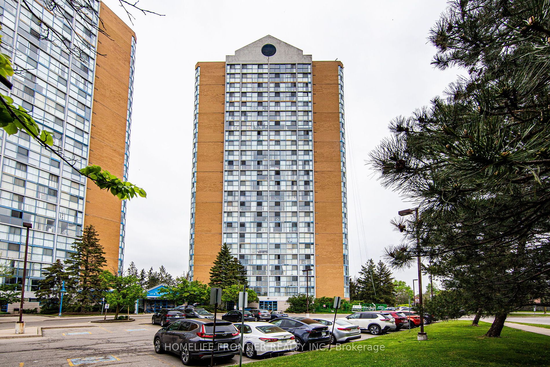 35 Trailwood Dr, Mississauga, Ontario, Hurontario