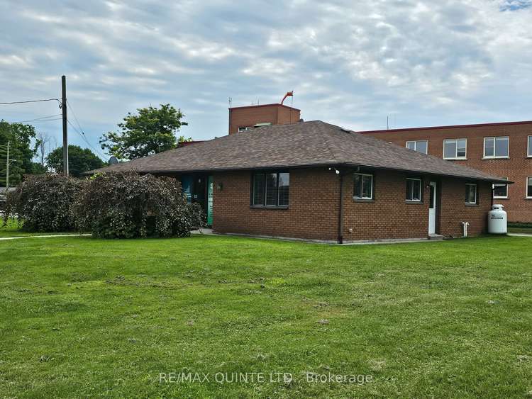 1 Mcfarland Dr, Prince Edward County, Ontario, Picton