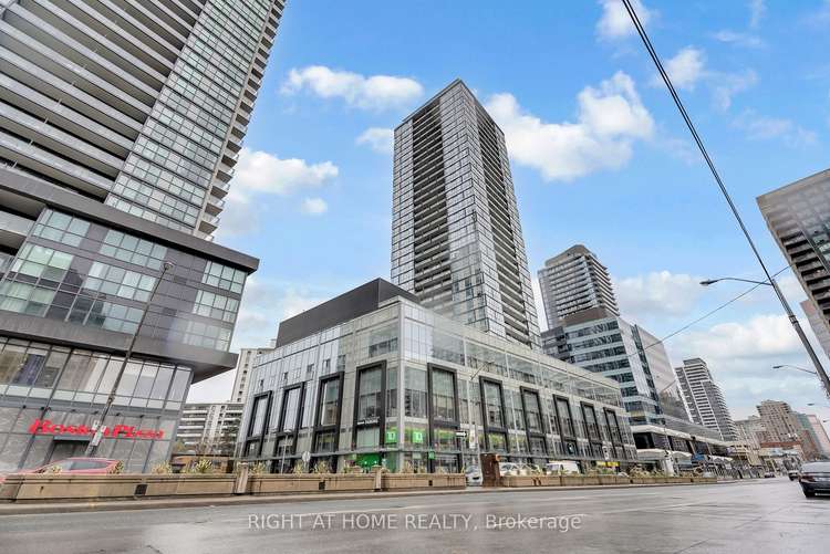 5180 Yonge St, Toronto, Ontario, Willowdale West