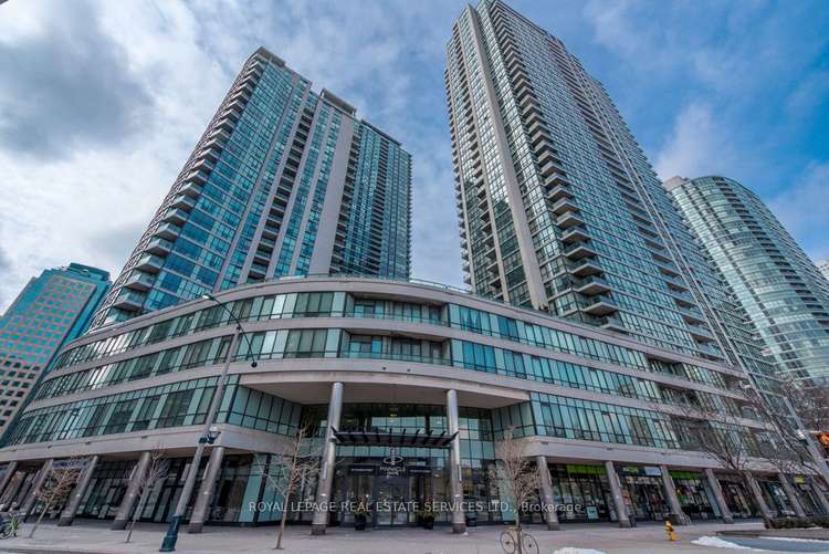 16 Yonge St, Toronto, Ontario, Waterfront Communities C1