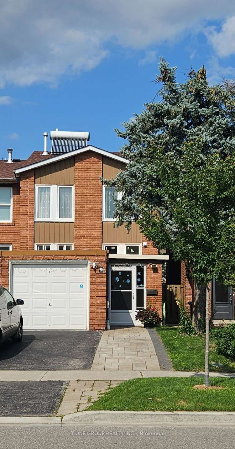 9 Ambercroft Blvd, Toronto, Ontario, Steeles