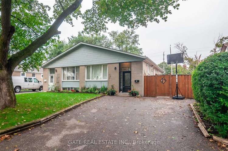 10 Billingsgate Cres, Ajax, Ontario, South East