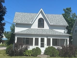 61 Front St W, Kawartha Lakes, Ontario, Bobcaygeon