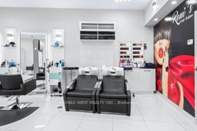 1480 Major Mackenzie Dr W, Vaughan, Ontario, Patterson