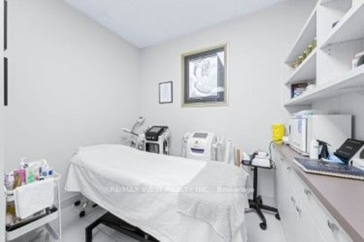 1480 Major Mackenzie Dr W, Vaughan, Ontario, Patterson