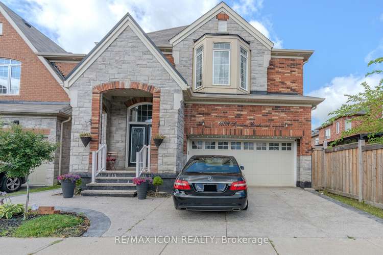 1108 Savoline Blvd, Milton, Ontario, Walker