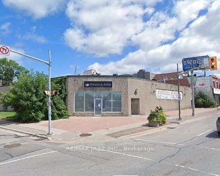 88 King St W, Oshawa, Ontario, O'Neill