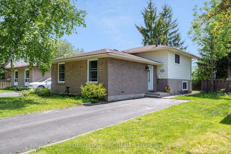 8252 Paddock Trail Dr, Niagara Falls, Ontario, 