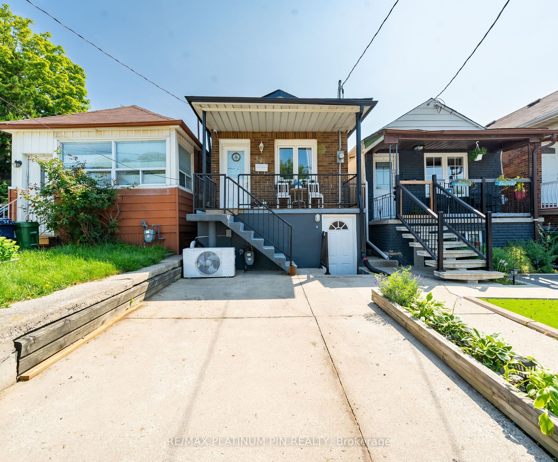 201 Chambers Ave, Toronto, Ontario, Keelesdale-Eglinton West