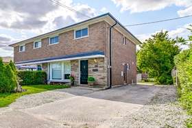 28 Navenby Cres, Toronto, Ontario