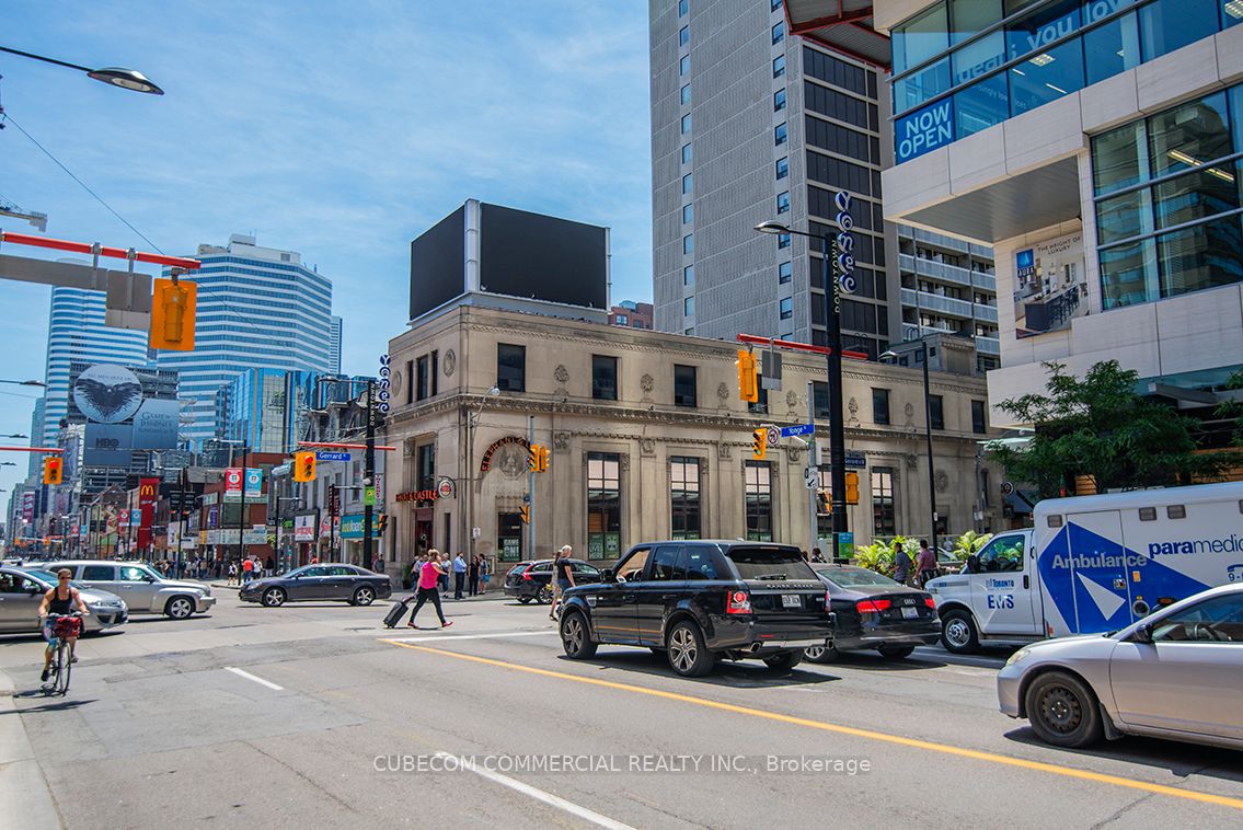 378 Yonge St, Toronto, Ontario, Bay Street Corridor